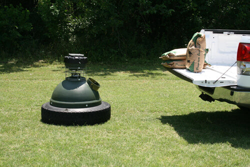 Capsule Game Feeder 250 lb. Capacity Tire Feeder