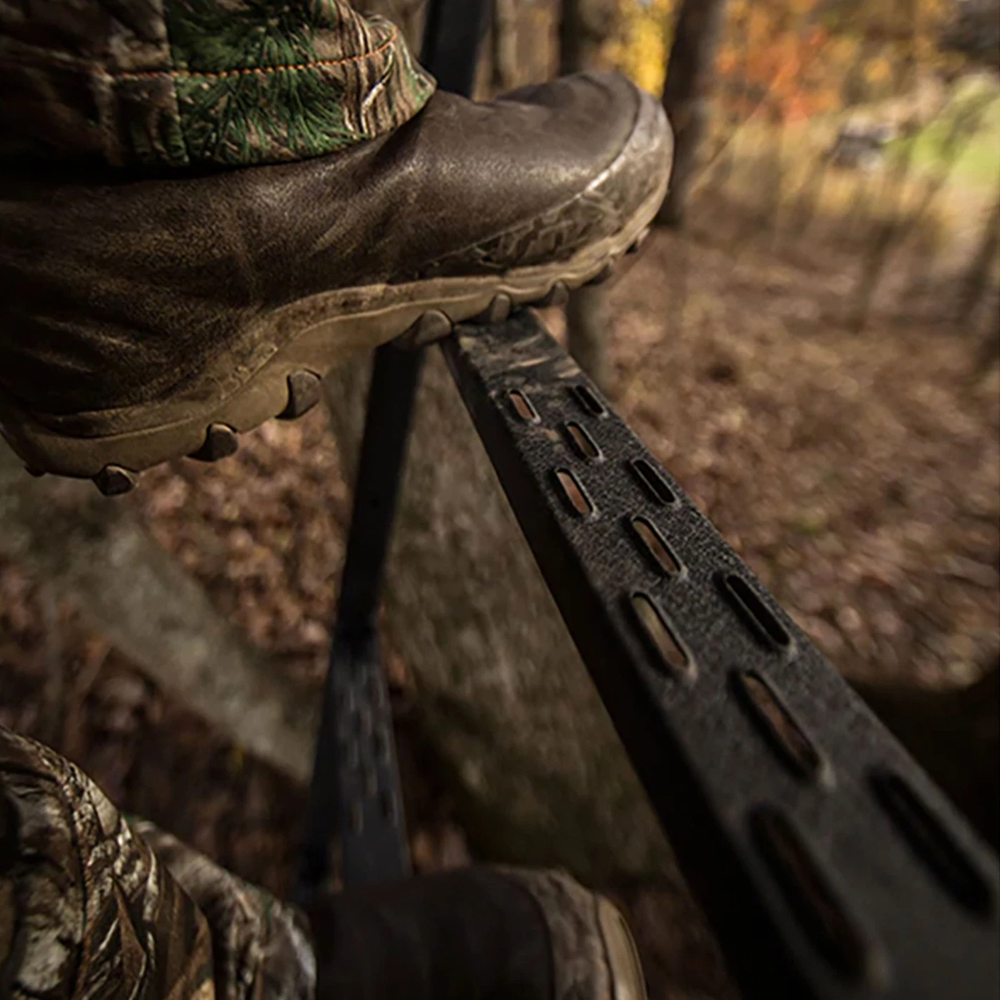 Hawk 18’ Big Denali 2-Man Ladder Treestand