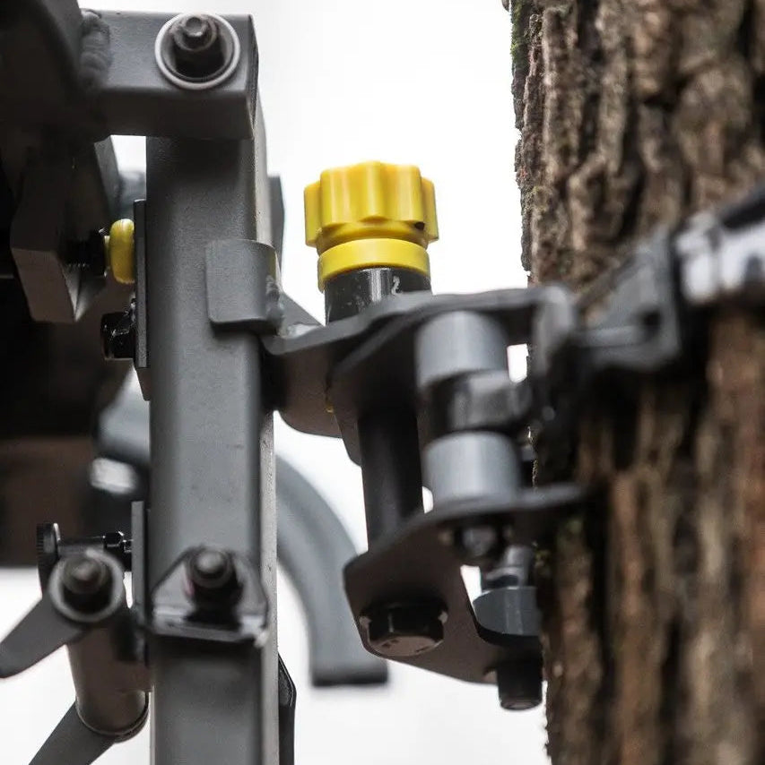 Hawk Cruzr Hang-On Treestand - 22lbs