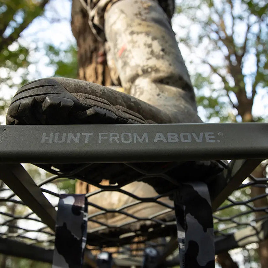 Hawk Helium XL Hang-On Treestand - 12lbs