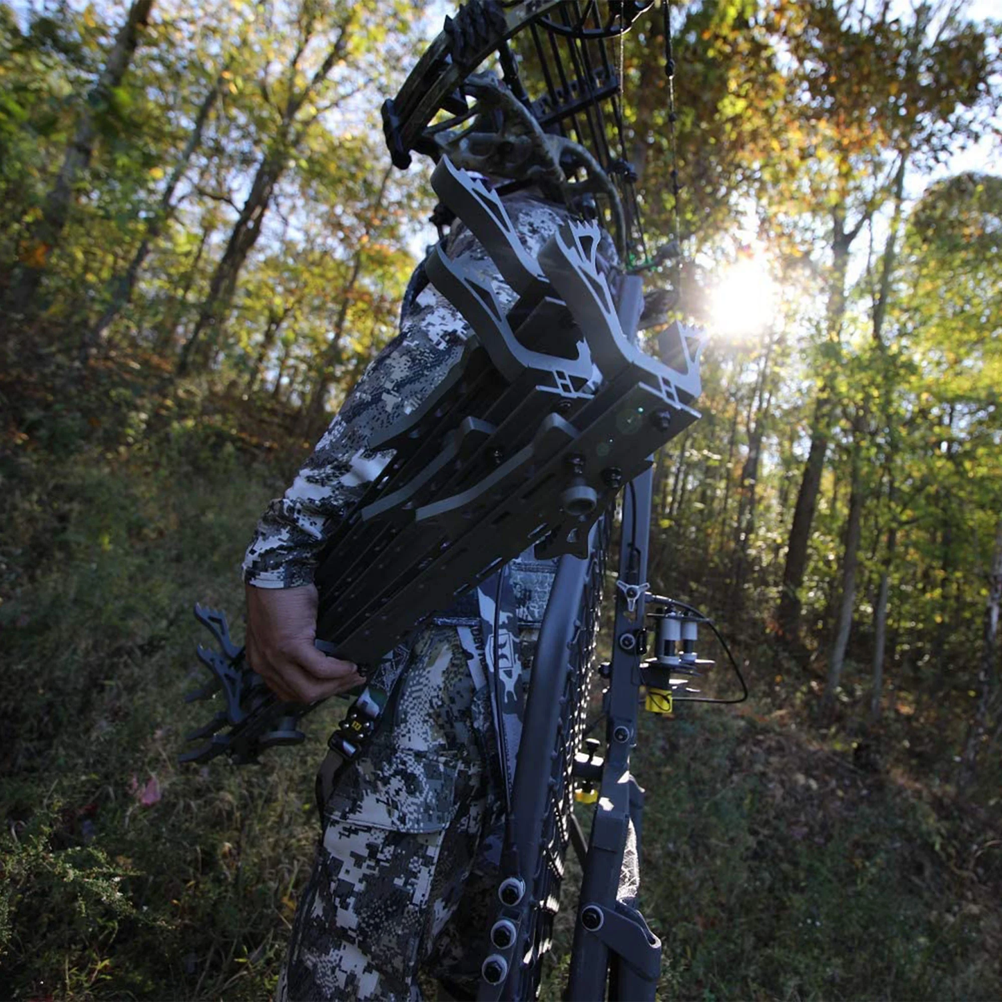 Hawk Helium Kickback Lvl Hang-On Treestand - 20lbs