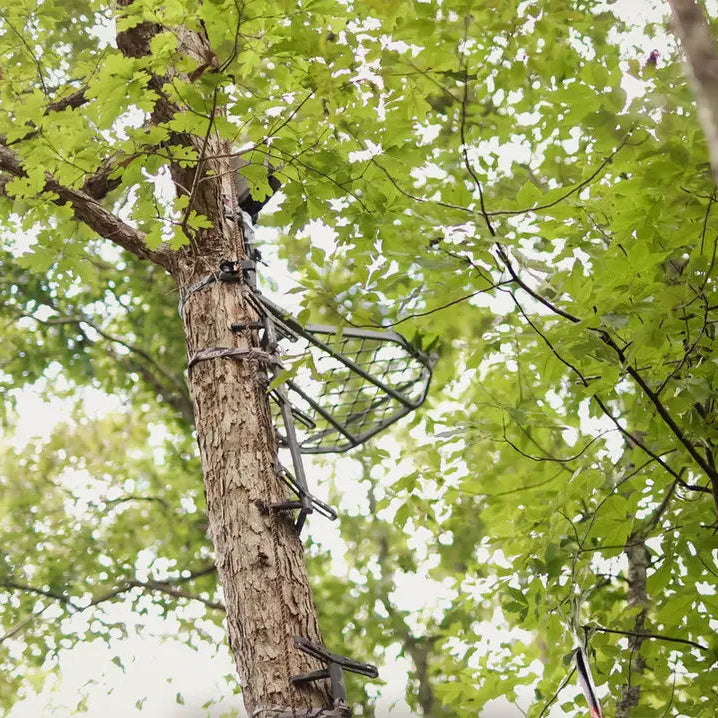 Hawk Helium Ultra Lite Hang-On Treestand - 11lbs