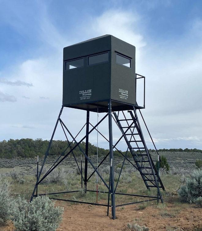 Dillon Manufacturing 4'x6' Classic Deer Blind With Door on 6' Side