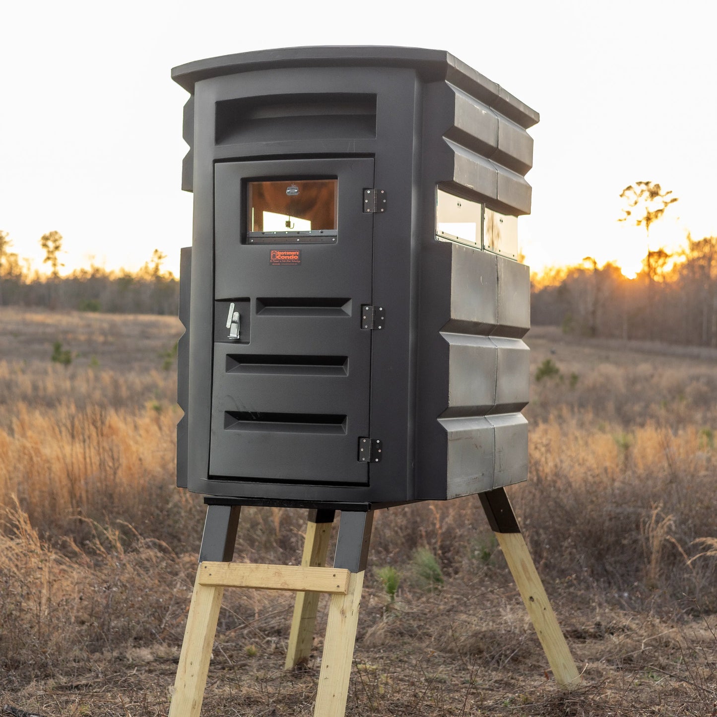 Sportsman’s Condo SC2 4x6 deer blind on elevated legs, angled front view