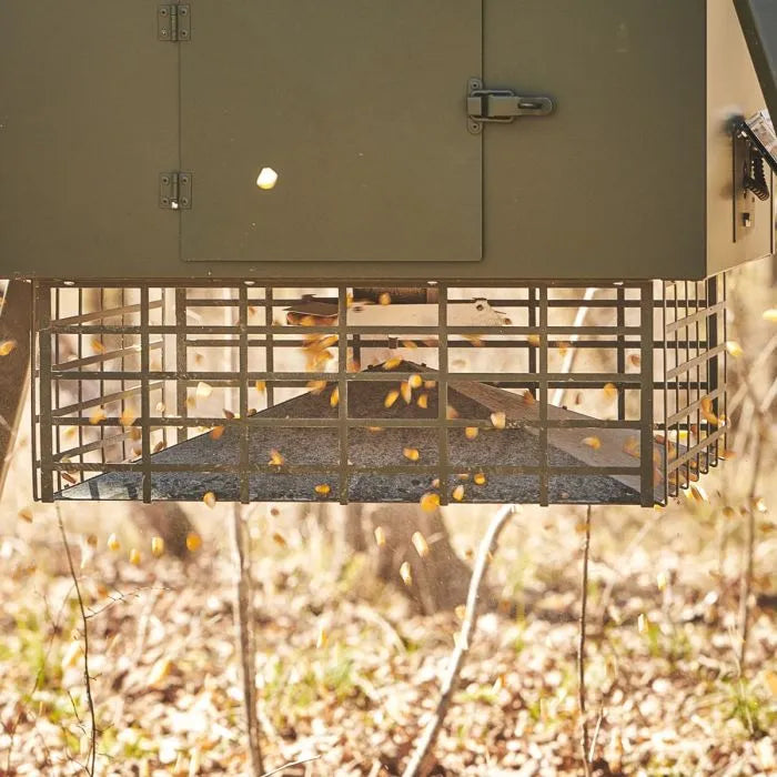 Texas Hunter 650 lb. Trophy Deer Corn Feeder with 8 Foot Legs