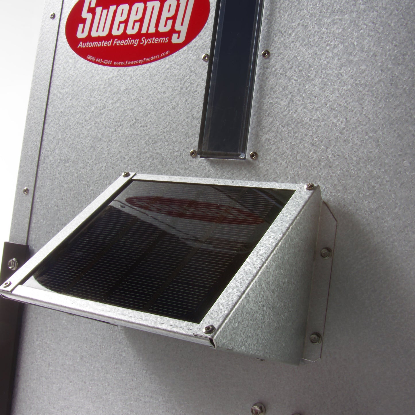 Sweeney Feeders Solar Charger For All Directional Feeders - 12 Volt / 2 Watt