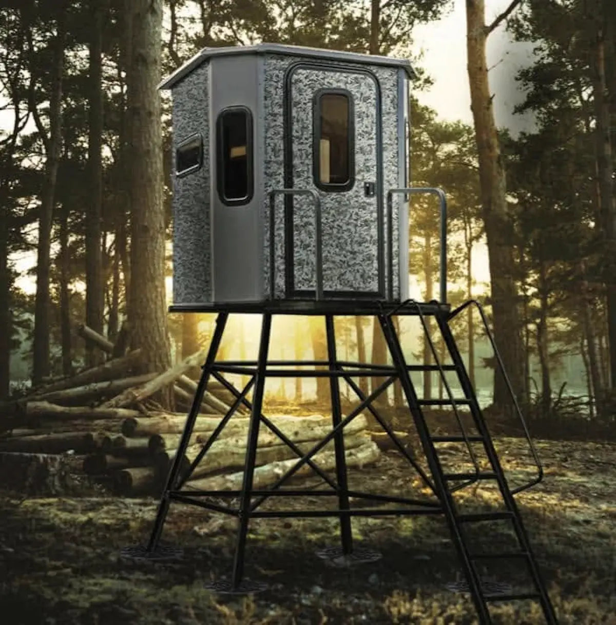 American Hunting Blinds Co. - The Chalet - 6.5' x 6.5' Insulated Hunting Blind