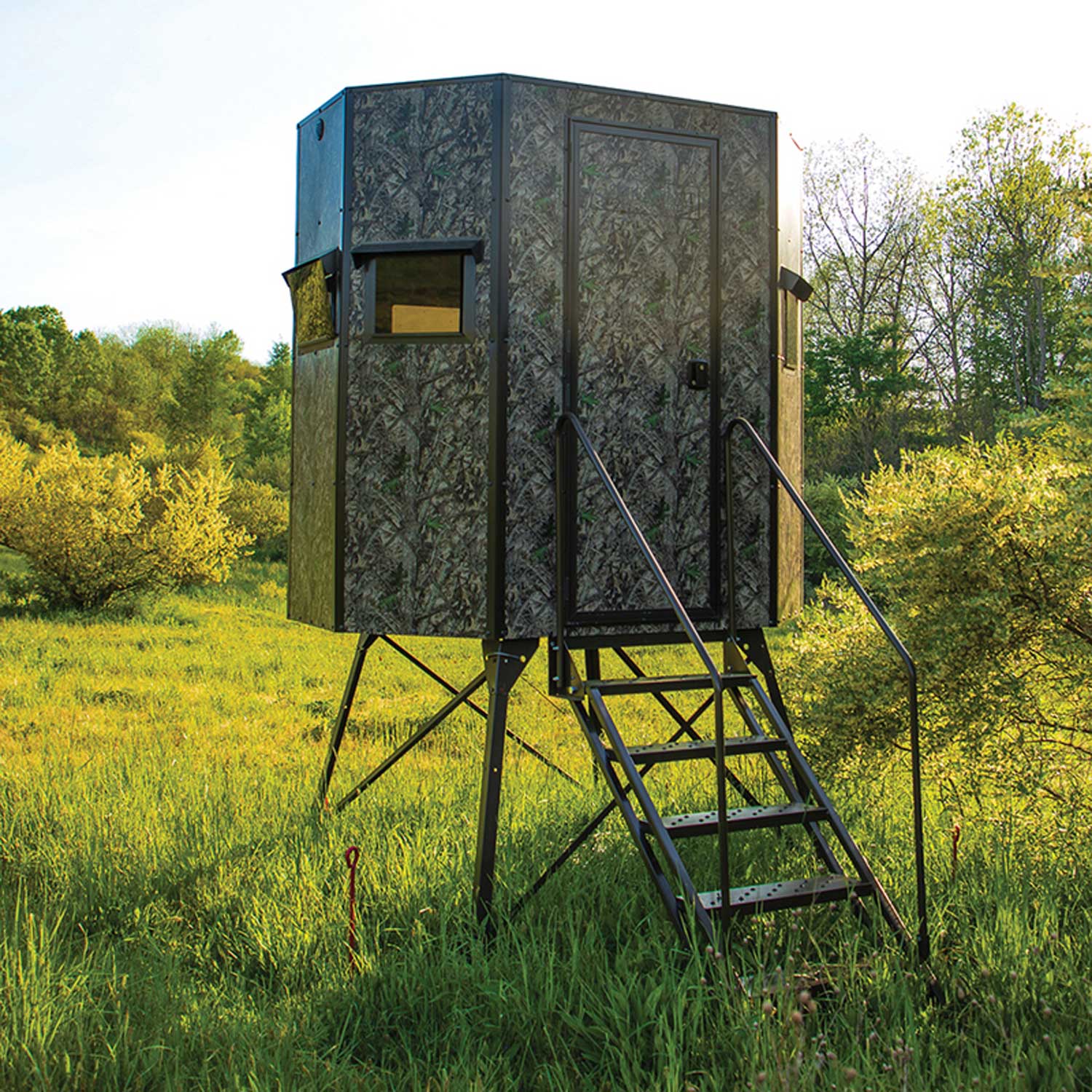 G74R: Texas Hunter Wrangler Rifle Octagon Shaped Camo Aluminum 5' x 7' Deer Blind with 4' Tower and Full Door, Stairs and Handrails