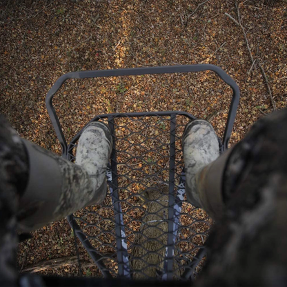 Hawk Helium Kickback Lvl Hang-On Treestand - 20lbs
