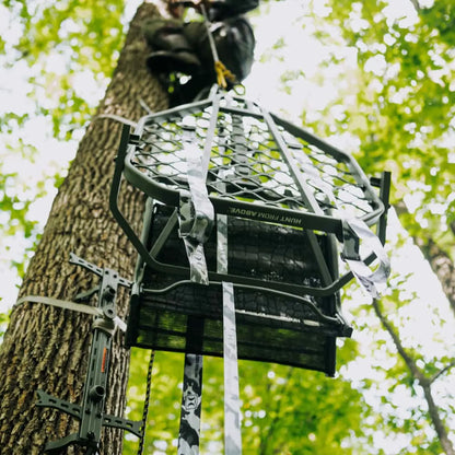 Hawk Helium Kickback Lvl Hang-On Treestand - 20lbs