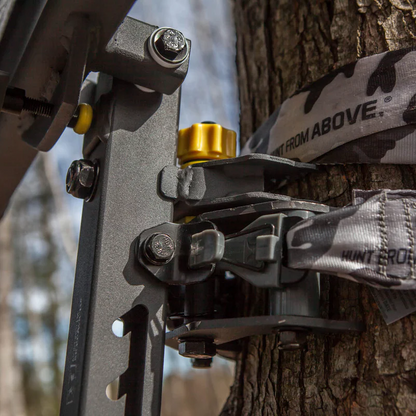 Hawk Helium Kickback Lvl Hang-On Treestand - 20lbs
