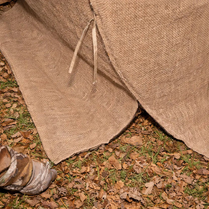 Muddy Bale Blind bottom fabric and ground contact detail