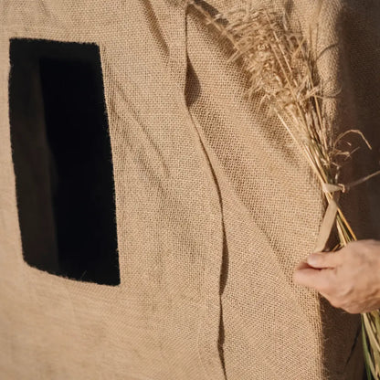 Muddy Bale Blind window opening detail with reinforced trim