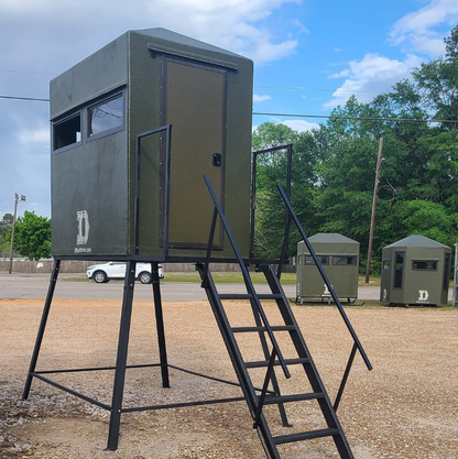 Dillon Manufacturing 4' x 6' Classic Fiberglass Insulated Deer Blind