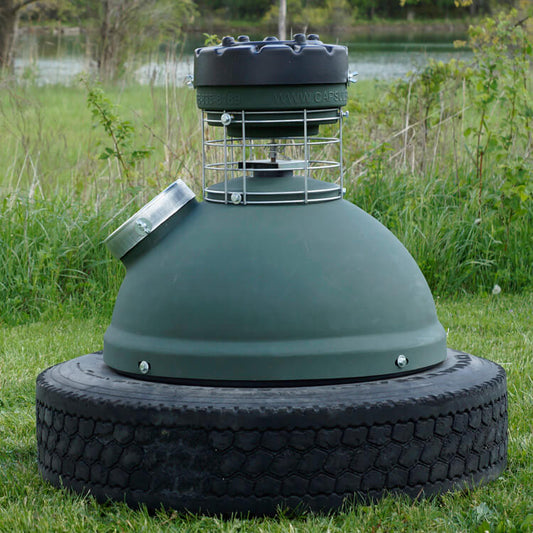 Capsule Game Feeder 250 lb. Capacity Tire Feeder