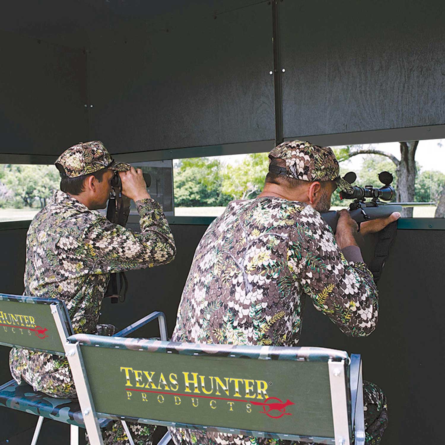 DDBG: Texas Hunter Trophy Ground Blind Double 4' x 8' with Ground Legs