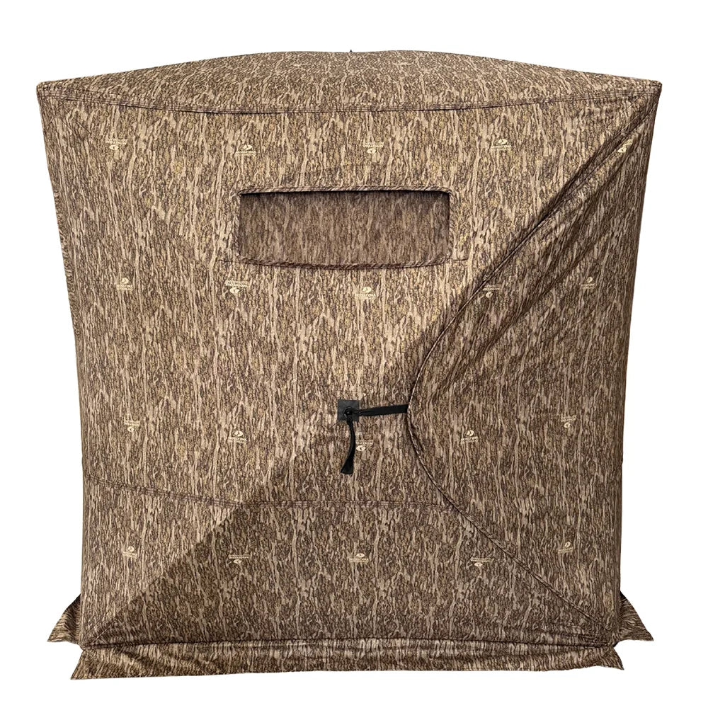 HARVST Outdoors Brushline DM Ground Blind in Mossy Oak Country DNA, front view with small viewing window