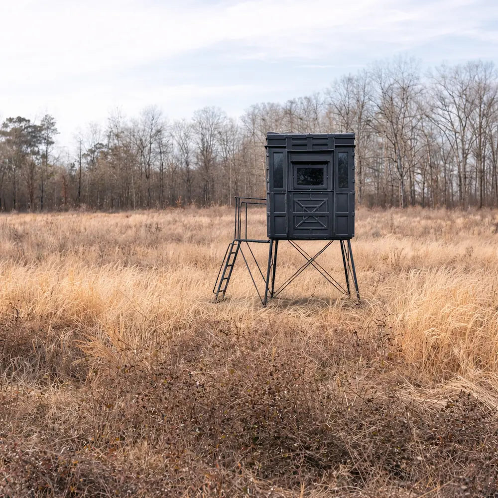 Hughes Elite Series' The Crusader 5' x 5' Hunting Blind