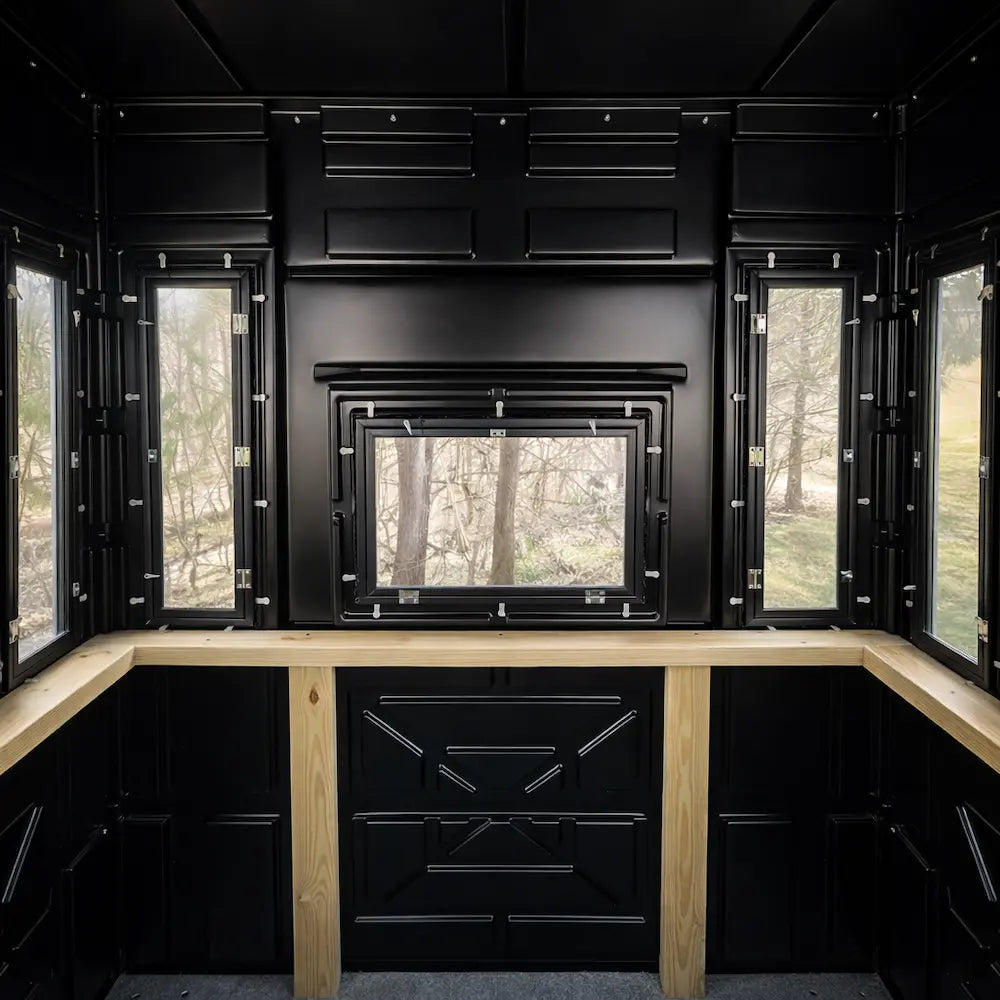 Hughes Elite Series' The Crusader 5' x 5' Hunting Blind