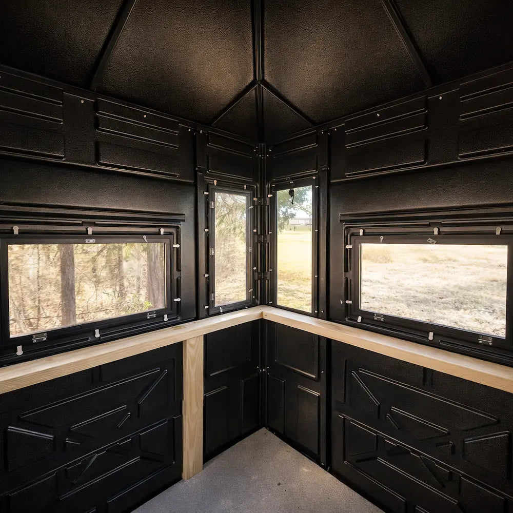 Hughes Elite Series' The Crusader 5' x 5' Hunting Blind