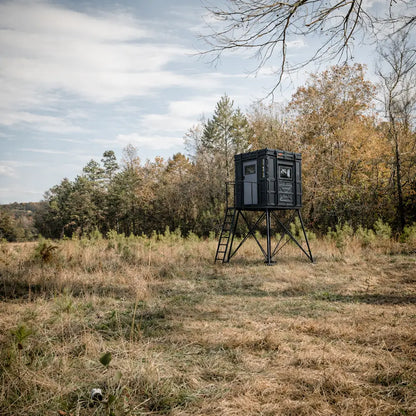 Hughes Elite Series' The Crusader 5' x 5' Hunting Blind