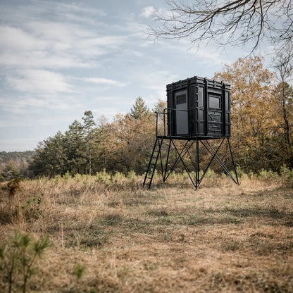Hughes Elite Series' The Crusader 5' x 5' Hunting Blind