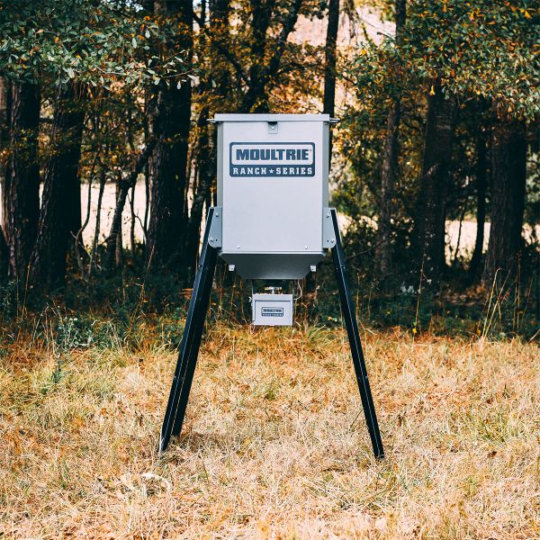 Moultrie Ranch Series® 450lb Broadcast Deer/Wildlife Feeder W/ Varmint Guard