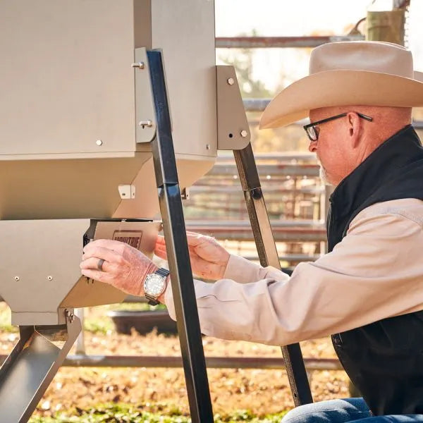 Moultrie Ranch Series® Auger Deer/Wildlife Feeder Kit