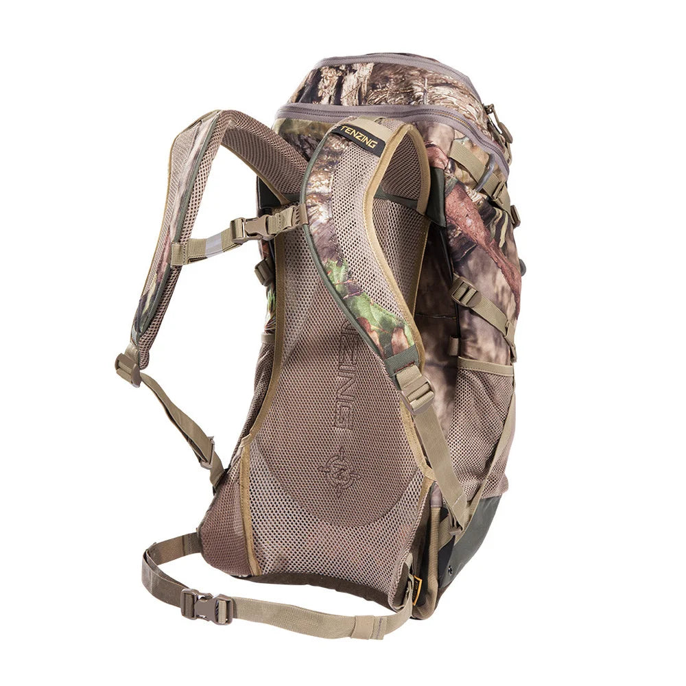 Tenzing Rambler Day Pack Mossy Oak Break-Up Country, rear view showing mesh back panel and harness