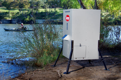 Sweeney Feeders Directional Fish Feeder - 425 lb. Capacity - Silver - Angled Legs
