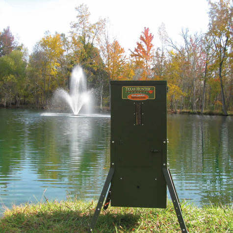 DF125AL: Texas Hunter 70 lb. Lake & Pond Directional Fish Feeder with Adjustable Legs