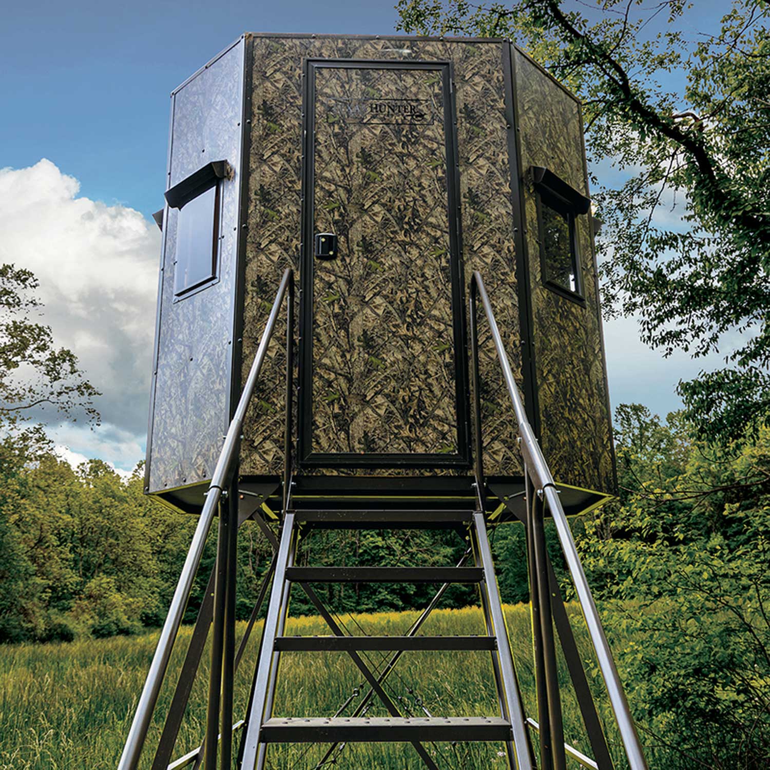 G78C: Texas Hunter Wrangler Octagon Shaped Camo Aluminum 5' x 7' Deer Blind with 8' Tower, Full Door, Stairs and Handrails