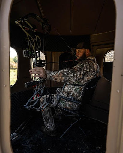 Maverick XL Deer Hunting Blind in Black